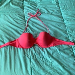 NWOT VS Twist-front bandeau Bikini top